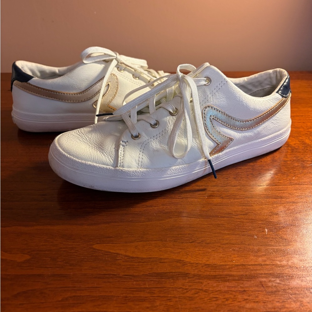 Sperry White Leather Sneakers with Rose Gold Accent size 8